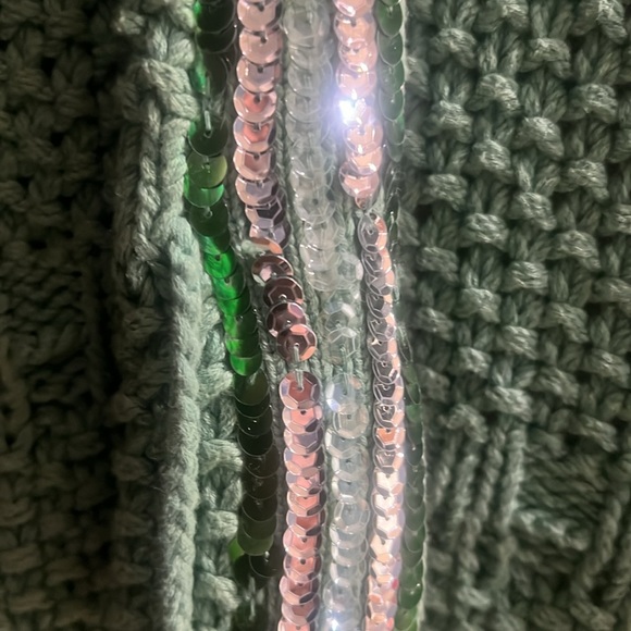 Medium green Bebe vest sweater. - Picture 3 of 7